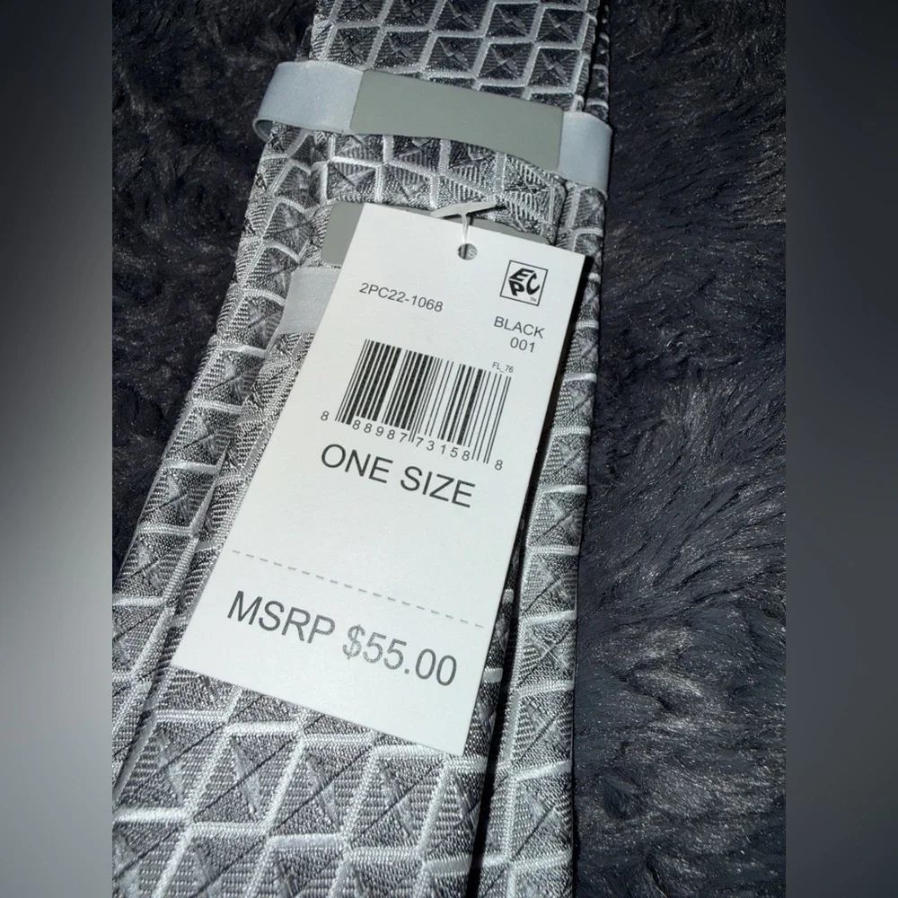 NWT Perry Ellis Portfolio Gray Geometric Patterned Tie